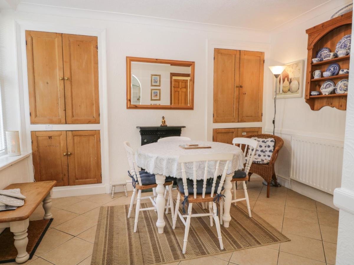 Honeysuckle Cottage, Craig Walk Bowness-on-Windermere Esterno foto